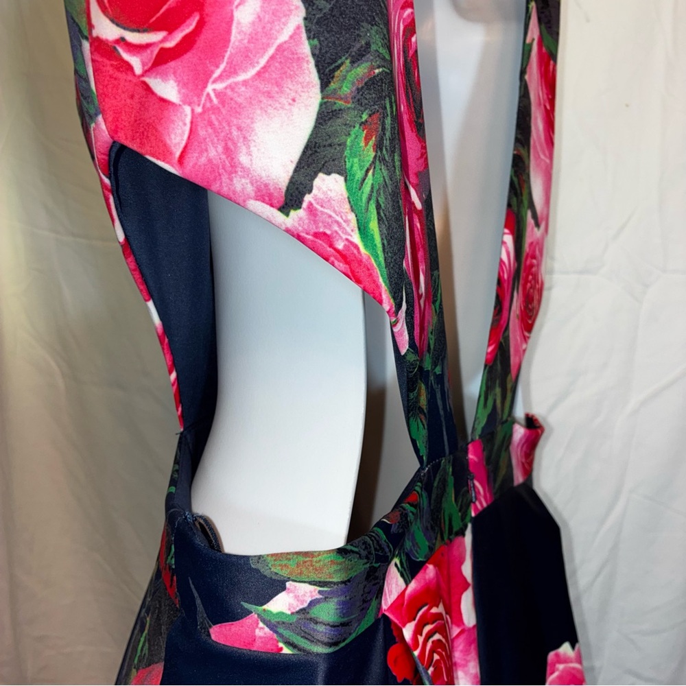🔥🔥 David's Bridal Navy Floral Dress with Petricoat - Picture 7 of 16